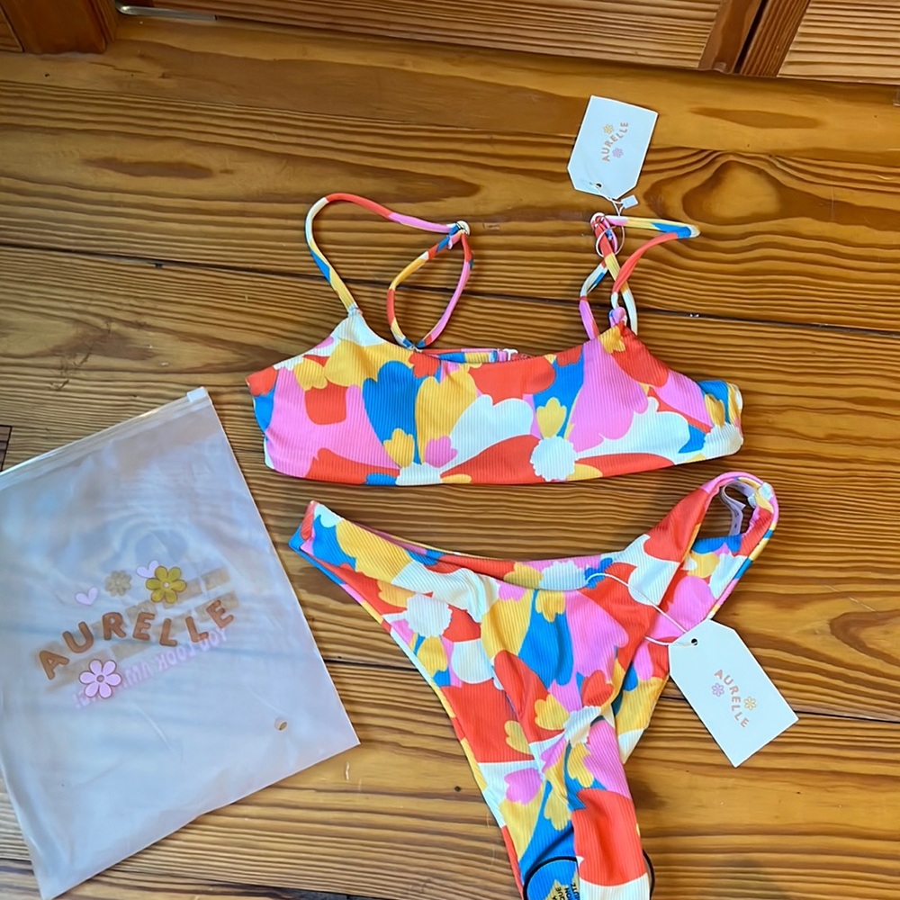 NWT Aurelle bikini